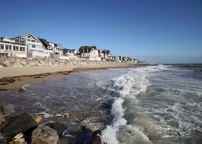 Les Coutainvillaises Hotel 3*