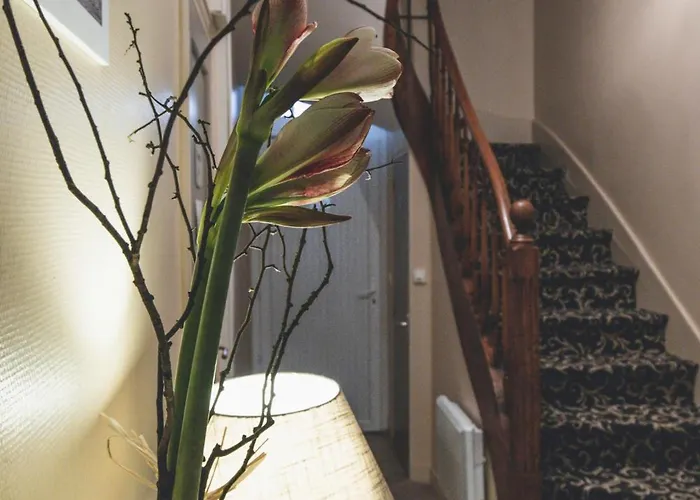 Les Coutainvillaises Hotel