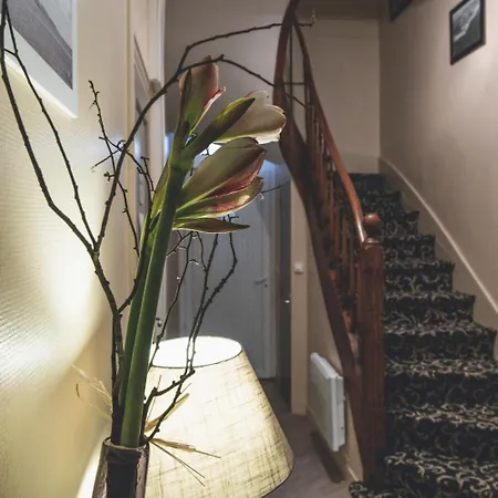 Les Coutainvillaises Hotel