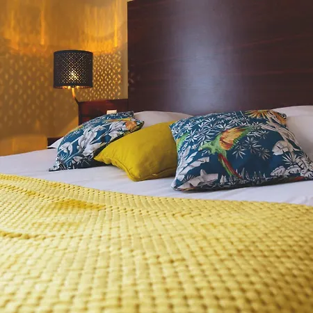 Les Coutainvillaises Hotel 3*